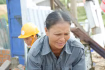 Dân bật khóc khi "diễn" ứng phó thảm họa động đất