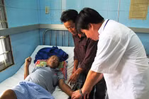 Cô giáo nhốt chồng đến gần chết