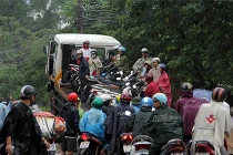 Hà Nội ngập và những “vị cứu tinh tức thời“