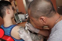 Trào lưu xăm hình, xỏ khuyên “vùng cấm“