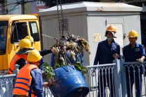 Sáng nay, chất vấn vụ giám đốc lương “khủng”