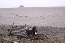 Chùm ảnh: Sau một đêm, Ngư Lộc tan hoang vì bão