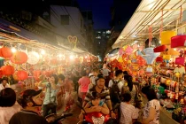 Chùm ảnh: Rực rỡ phố đèn lồng giữa Sài Gòn