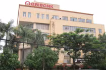 Bắt 4 cán bộ ngân hàng đánh bạc tại trụ sở