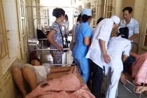 Hơn 60 du khách nhập viện: GĐ khách sạn kêu oan?