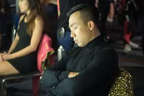 Ảnh: Trấn Thành ngủ gật trước chung kết Bước nhảy ngàn cân