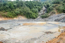 Hỗ trợ 20 hộ dân sau sự cố vỡ đập mỏ thiếc suối Bắc