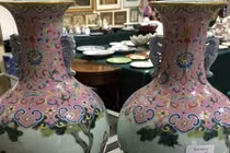 Đột nhiên có 5 tỷ nhờ 2 chiếc bình gốm sứt mẻ