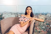 Huấn luyện viên The Face mùa 2 bị chê chưa đủ tầm