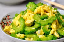 Vì sao dù thích hay không bạn cũng cần ăn mướp đắng đều đặn? 