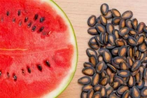 Công dụng bất ngờ khi uống trà hạt dưa hấu