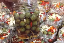 Bán nửa tạ sấu ngâm mắm: Còng lưng thu lãi 2 triệu/ngày