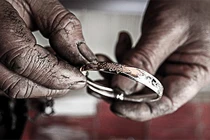 Ảnh hiếm chế tác vàng bằng tay siêu độc