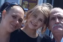 Chuyện tình lệch tuổi của cụ ông già hơn bố vợ