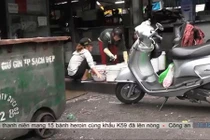 Rùng mình cảnh rửa chén, bát ở quán ăn ở vỉa hè