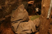 Bên trong bảo tàng phù thủy và chiếc quần làm từ da người