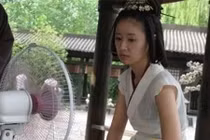 “Cười rụng rốn” hậu trường phim cổ trang ngày nóng