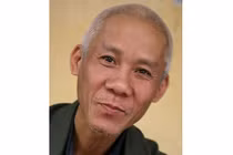 “Bố già” phía sau sân khấu