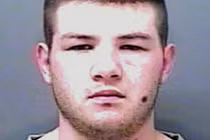 Thanh niên vừa ra tù lại cưỡng bức U40 trong nghĩa địa