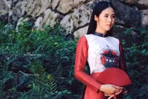 Góc khuất sau ánh hào quang của Hoa hậu Ngọc Hân