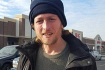 Ăn xin phong cách "bá đạo": Quẹt thẻ để... nhận tiền