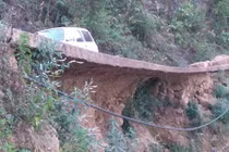 Dựng tóc gáy với con đường nguy hiểm nhất Việt Nam