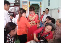 Chuyện lạ chấn động Long An: Cô gái xinh đẹp cưới người đã chết