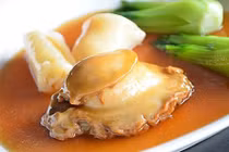 Bào ngư Úc 9 triệu/kg: Nhà giàu Việt dưỡng sức chơi Tết