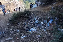 Chốn ăn chơi vạch trần thói xấu của giới trẻ