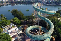 Cận cảnh công viên nước bỏ hoang giữa thủ đô