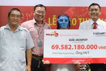Chủ nhân tờ vé số trúng gần 70 tỷ đồng đã xuất hiện