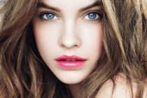 Phụ nữ sinh vào những tháng này cốt cách quý phái, tướng quý phu nhân