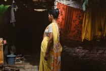 Bí ẩn các bà “mẹ hờ” trong ngành công nghiệp đẻ thuê xuyên quốc gia