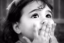 Cho trẻ ăn gì để mắt sáng, dáng cao, thông minh?