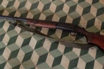 Tưởng cháu là gà rừng, chú bóp cò nổ súng