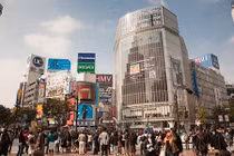 Kinh hoàng diễn viên kịch bị kiếm đâm thủng bụng trên sàn tập