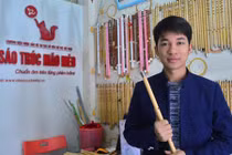Chàng trai tay trắng khởi nghiệp từ niềm đam mê sáo trúc