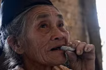 Kỳ thú những người bốc đất về ăn ở Vĩnh Phúc