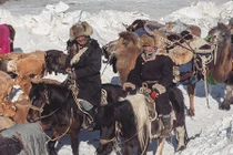 Chàng trai Việt đi săn cùng đại bàng giữa mùa đông Mông Cổ