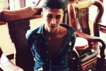 Cảnh sát bao vây, tóm gọn tên trộm cố thủ nóc biệt thự