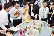 Môi giới ăn Tết kiểu đại gia và thân phận đắng lòng