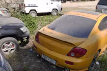 Ảnh: Xót xa nhiều siêu xe tiền tỷ “bỏ hoang” ở Hà Nội