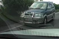 Xe “điên” phóng ngược chiều trên cao tốc Nội Bài – Bắc Ninh