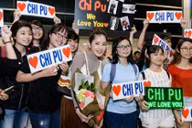 Chi Pu tươi rói về VN sau khi rinh giải ở Hàn Quốc