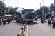 Thoát chết thần kỳ sau va chạm với xe bồn 