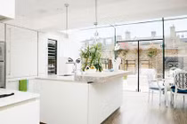 Bừng sáng ngôi nhà cấp 4 sử dụng kính thông minh 