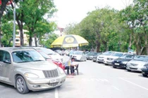 Bãi đậu xe chết yểu, nửa triệu ô tô “khát” điểm đỗ