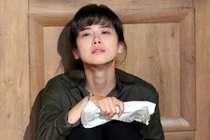 Chỉ một câu nói chồng ghen tuông quỳ xuống im thin thít