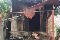 Bất ngờ tạt axit hàng xóm rồi về đốt nhà tự tử