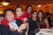 Những scandal ồn ào ít người biết của danh hài Việt Hương